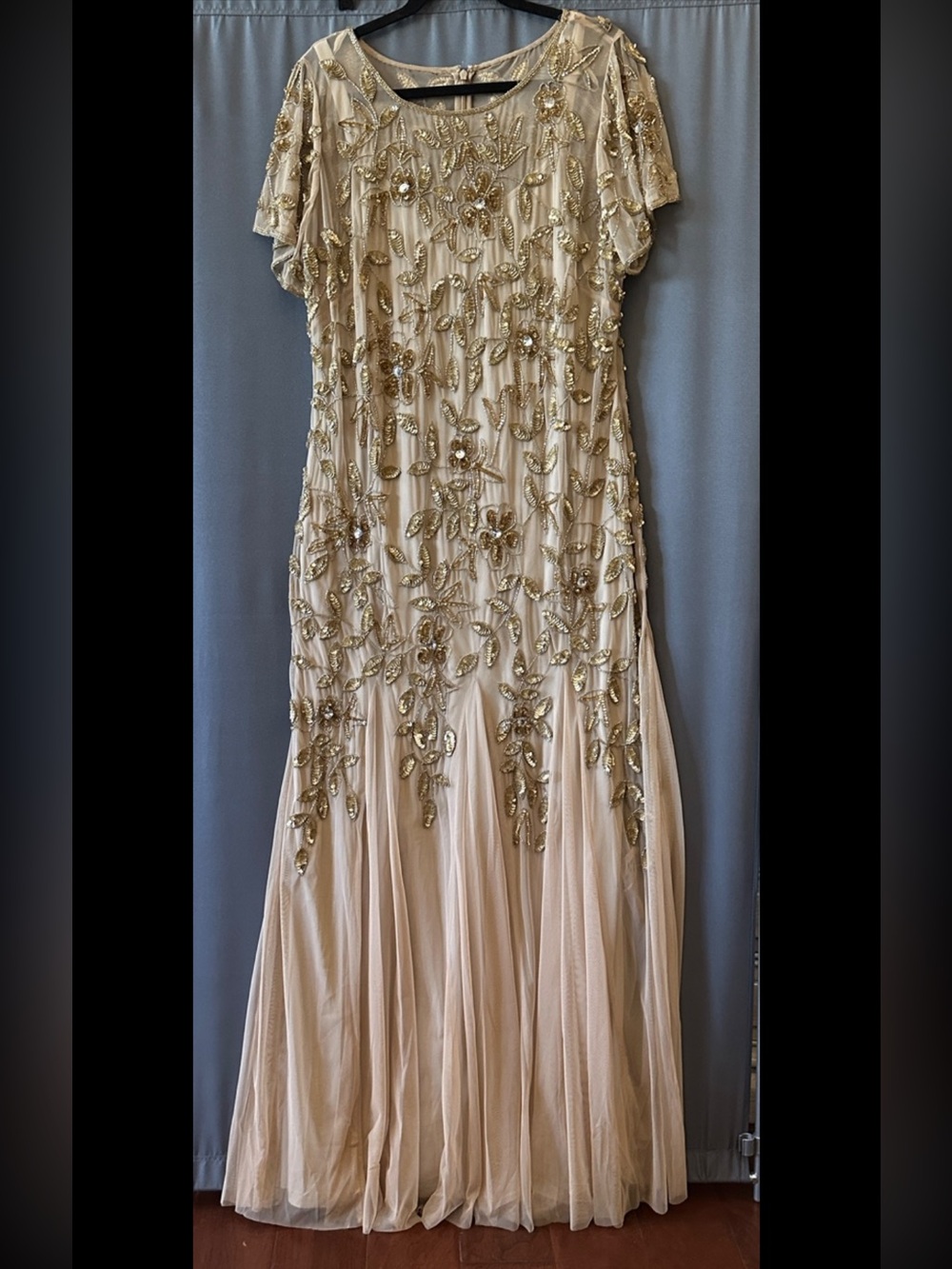 Adrianna Papell Beaded Gown,New,NoMissing Beads,ChampagneGold.actualColor#1-3 - Picture 6 of 10